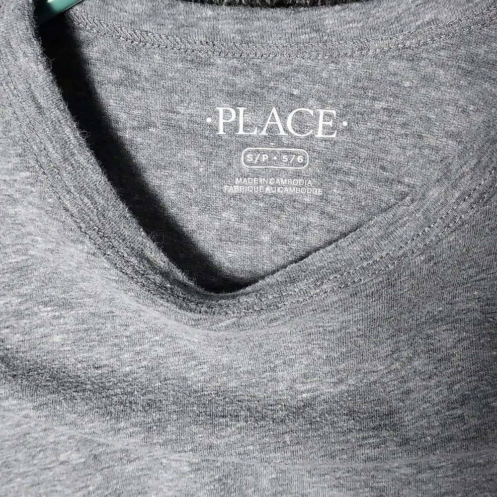 The Children's Place Gray Long Sleeve Tee Shirt T-Shirt Size Small 5/6